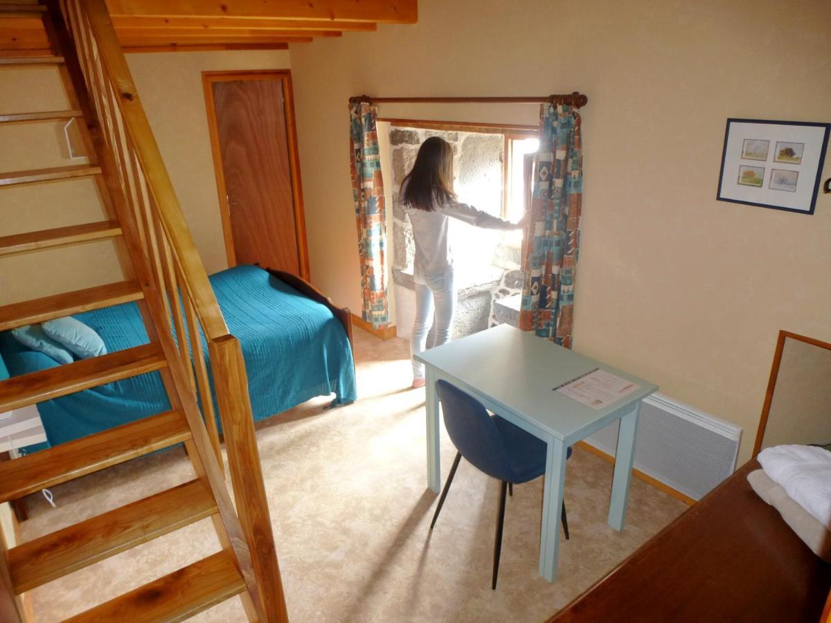 L'Abri Du Berger Bed & Breakfast Olby Exterior photo